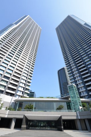 DEUX　TOURS　Canal　&　Spa　East