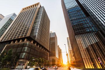 日本房产泡沫破裂后的房价走势：30年数据揭示的教训与机遇